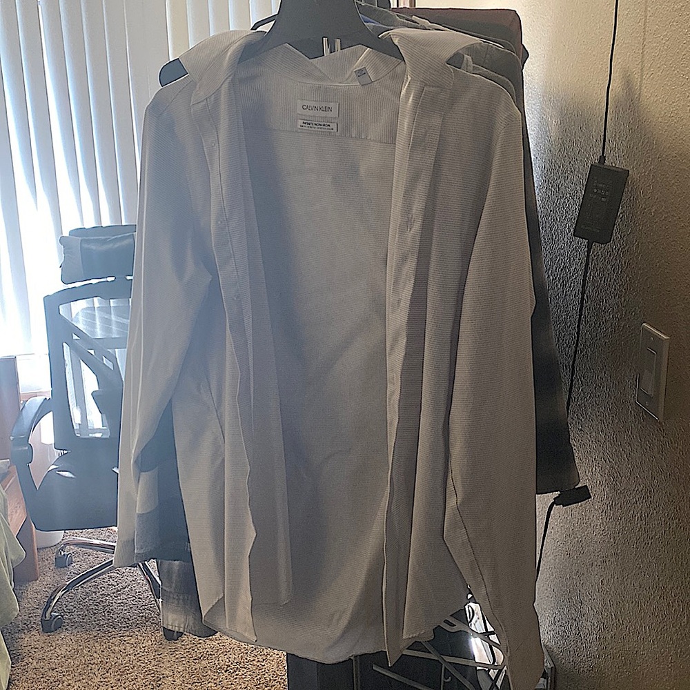 Calvin Klein Dress Shirt Slim Fit Medium Size White with Grey Grid Pattern
